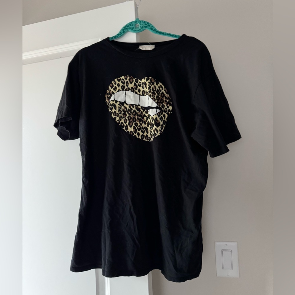 Women’s Black T-Shirt with Leopard Rolling Stone Lips